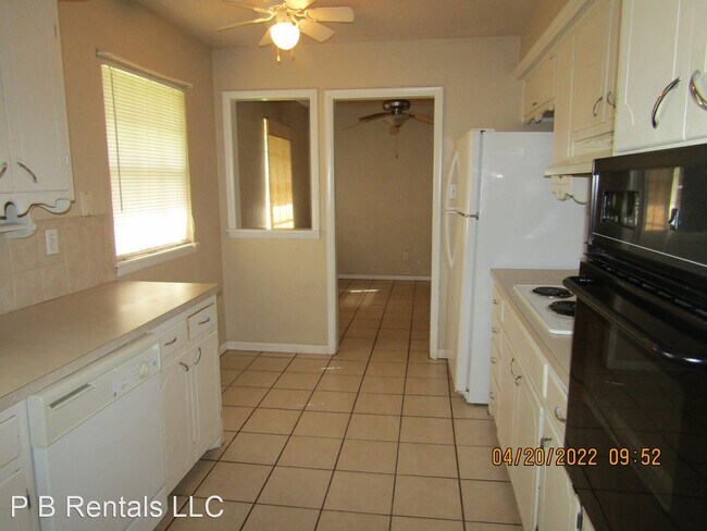 Building Photo - 3 br, 1.5 bath House - 4508 SW Beta AVenue