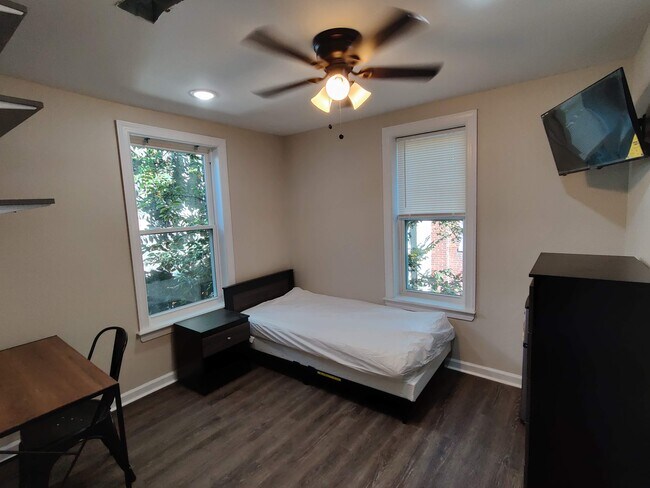 Foto del edificio - 5535 Crowson St