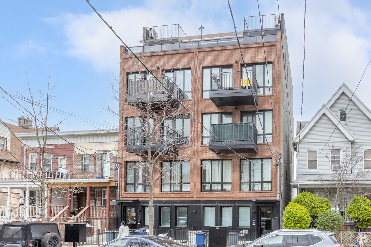 Foto del edificio - 1643-1645 New York Ave