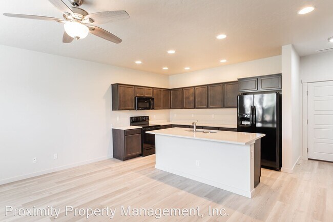 Foto del edificio - 3 br, 2.5 bath House - 9910 W. Cable Car S...