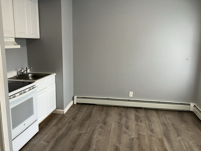 Photo - 31 Harvard St Apartment