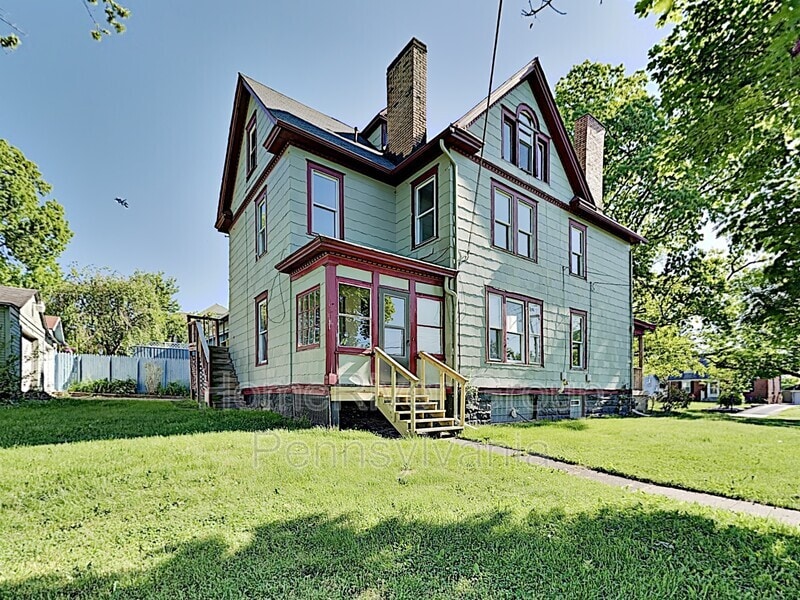 1701 Delaware Ave Unit Apt 3, New Castle, PA 16105 Condo for Rent in