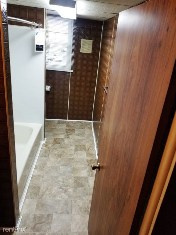 Building Photo - 2 br, 1 bath House - 210 7th Street