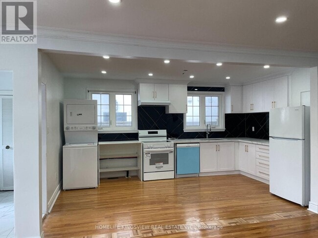 Building Photo - 373 Rathburn Rd
