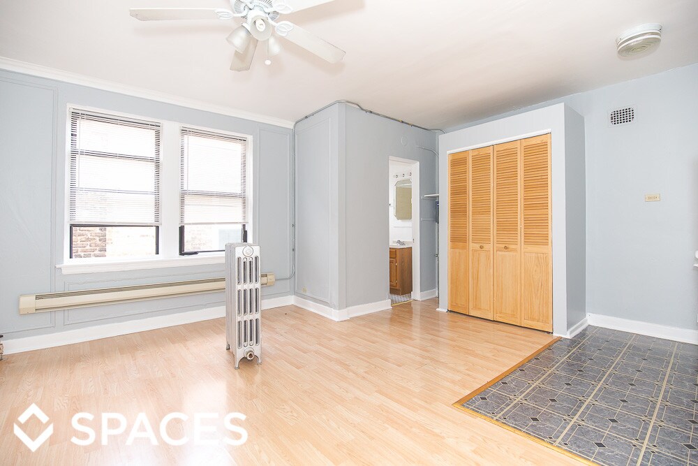 Primary Photo - 4735 N Beacon St