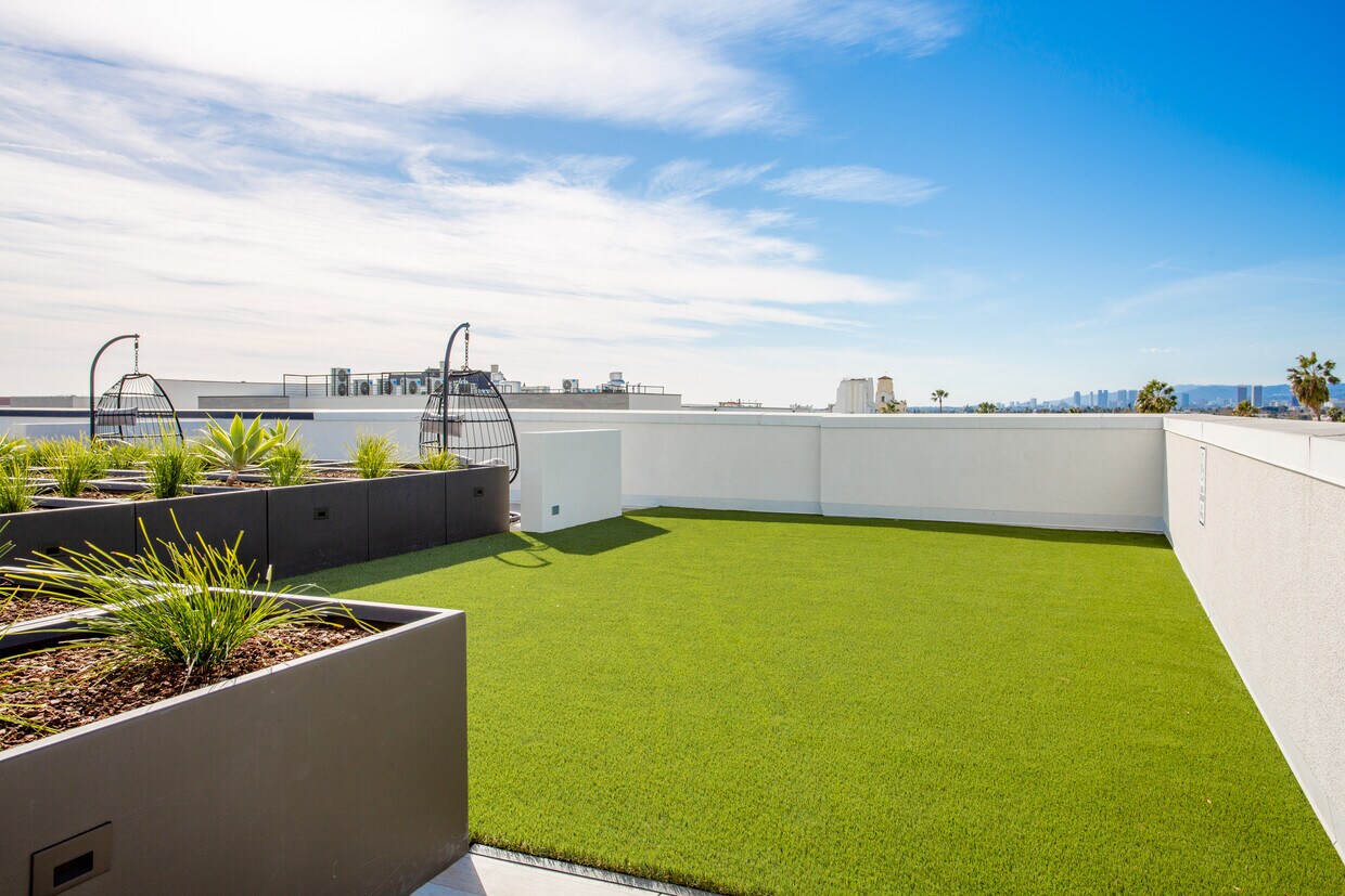 The Harper Apartments in Los Angeles, CA Westside Rentals