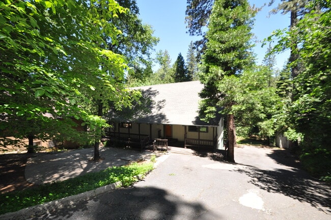 Building Photo - 23660 Ontario Dr