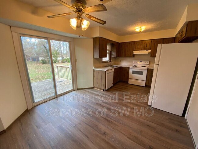 Foto del edificio - 2917 S Market Ave