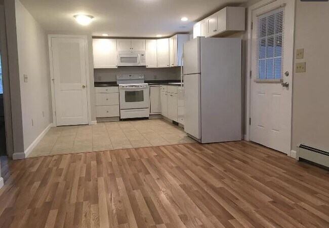 Building Photo - 2372 River Rd, ,