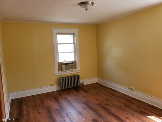 Building Photo - 47 Whittingham Pl