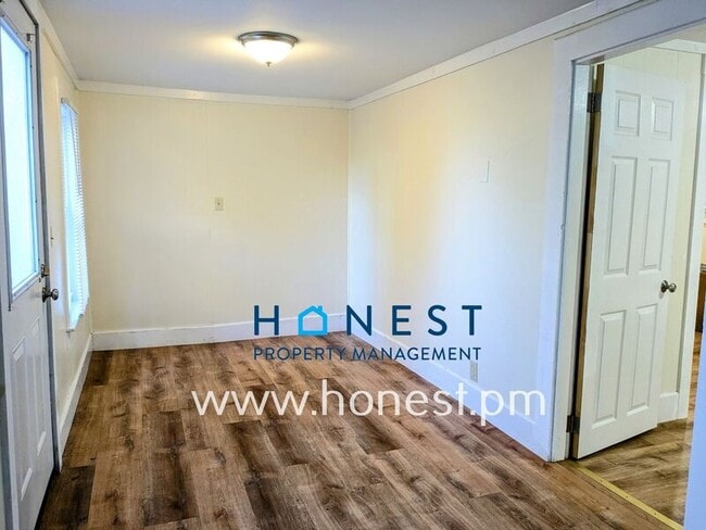 Building Photo - 36 Prospect St