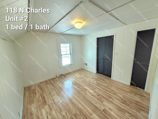 Foto del edificio - 118 N Charles St