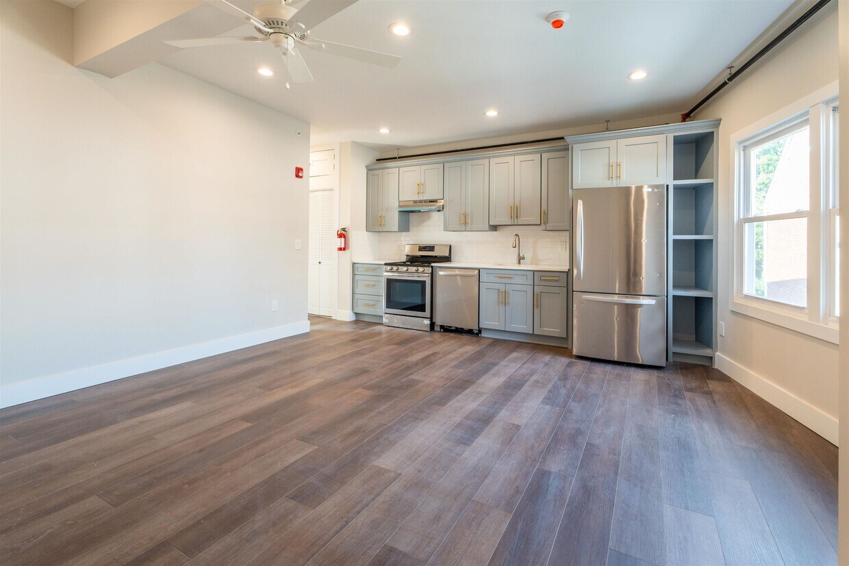 24 E Pleasant Ave Unit 3, Maywood, NJ 07607 Room for Rent in Maywood