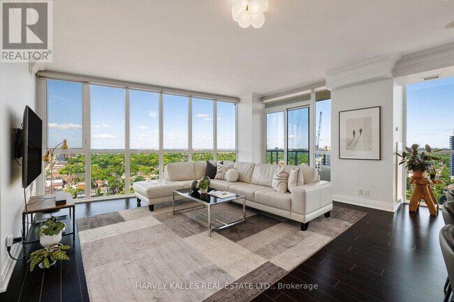 Photo du bâtiment - 530 St Clair Ave W