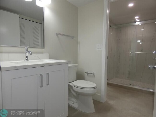 Building Photo - 9525 Weldon Cir