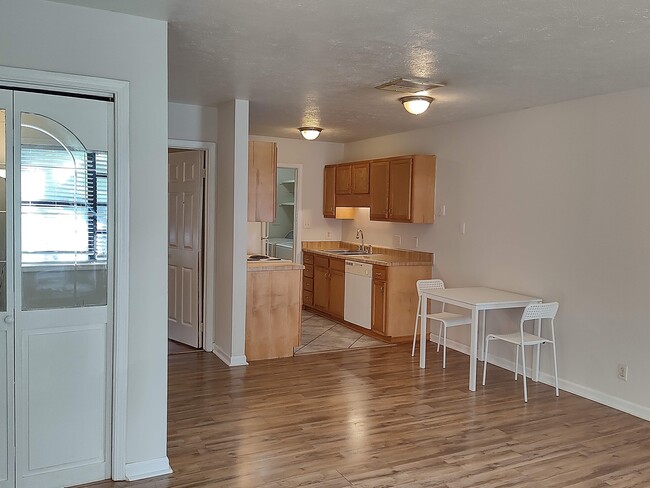 Building Photo - 106 Horizon River Dr
