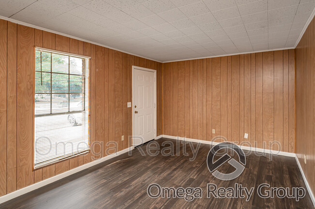 Building Photo - 1505 7th Ave