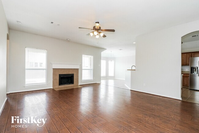 Foto del edificio - 4600 Fox Meadows Ln