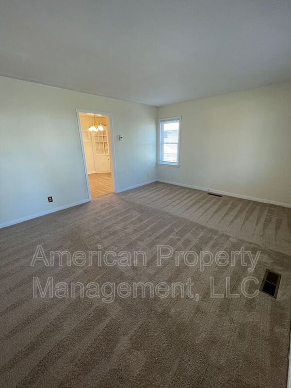 Building Photo - 3816 E 21st Pl