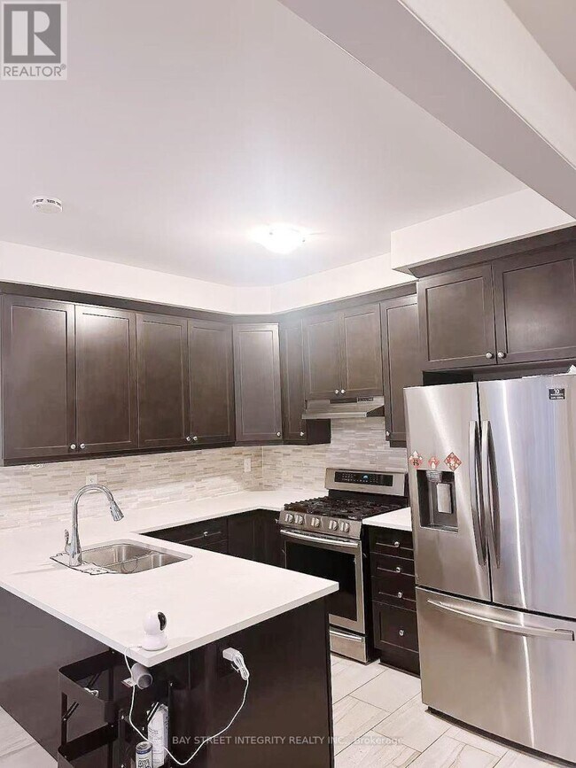 Building Photo - 27 Ness Dr