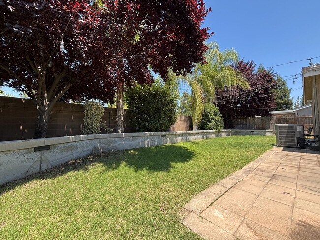 Foto del edificio - Beautiful 3-Bedroom Home in Sought-After C...