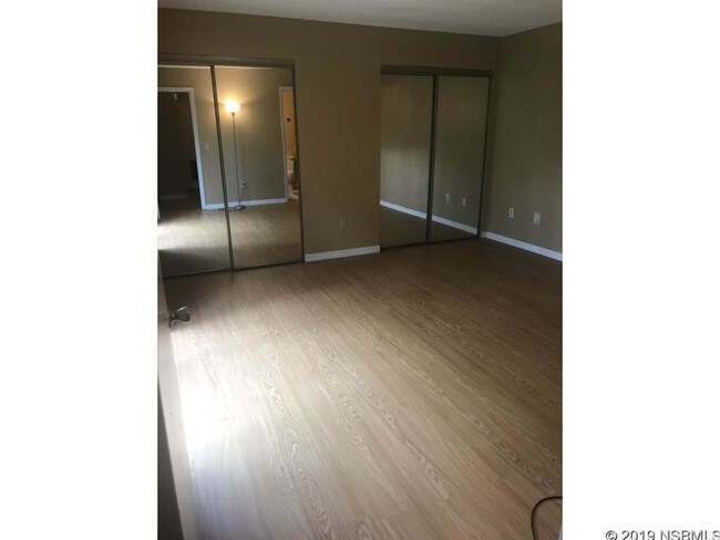 Building Photo - 71 Springwood Square