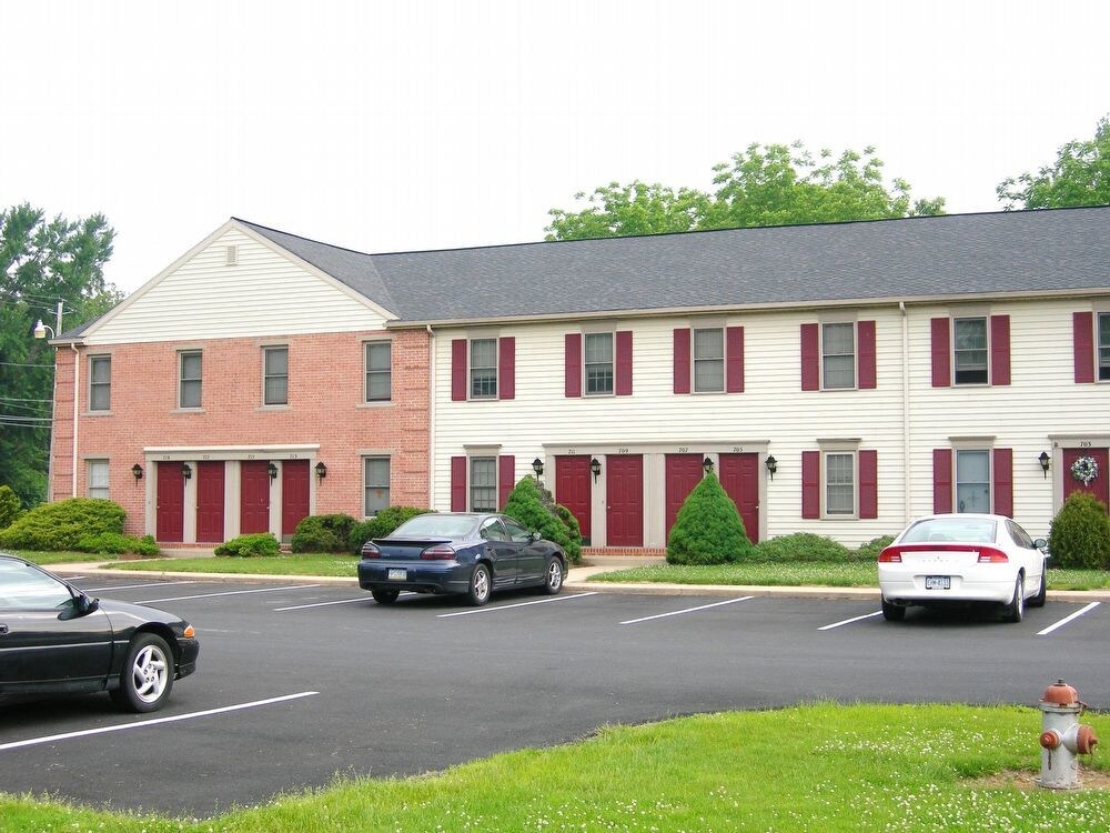 Primary Photo - 691 Brunnerville Rd