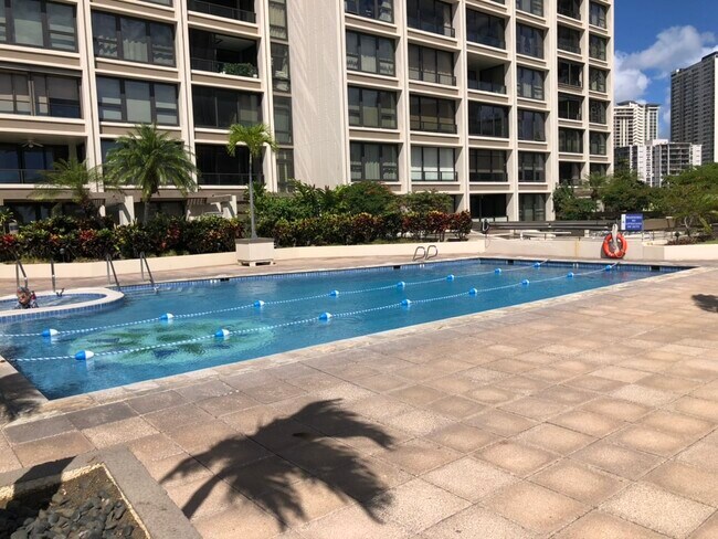 Building Photo - 1600 Ala Moana Blvd