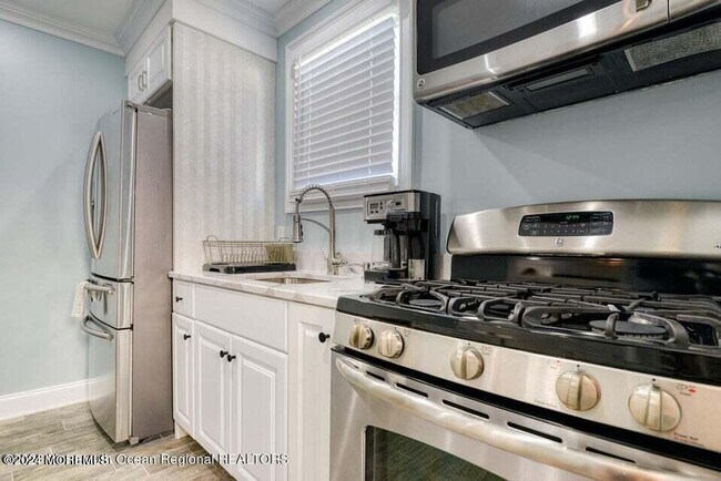 Foto del edificio - 37 Pitman Ave