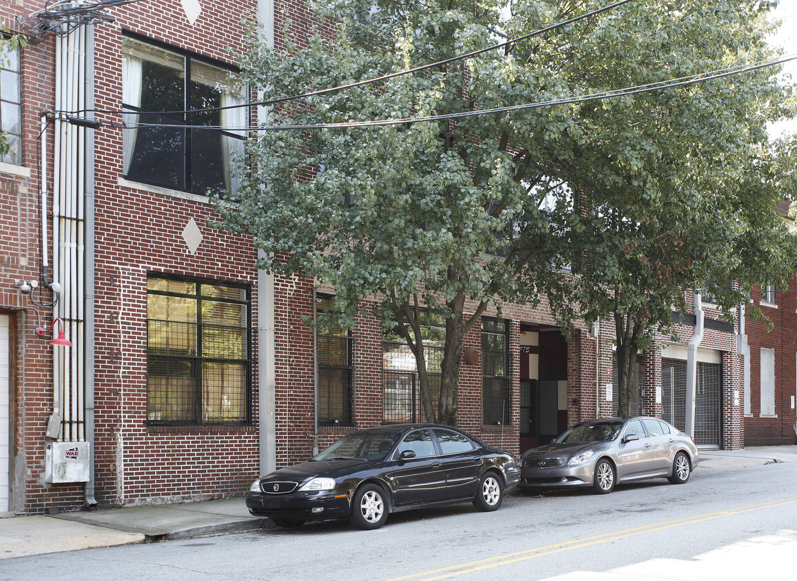 Foto del edificio - Bee Line Lofts