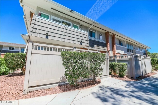 Foto del edificio - 683 Oakmont Ave