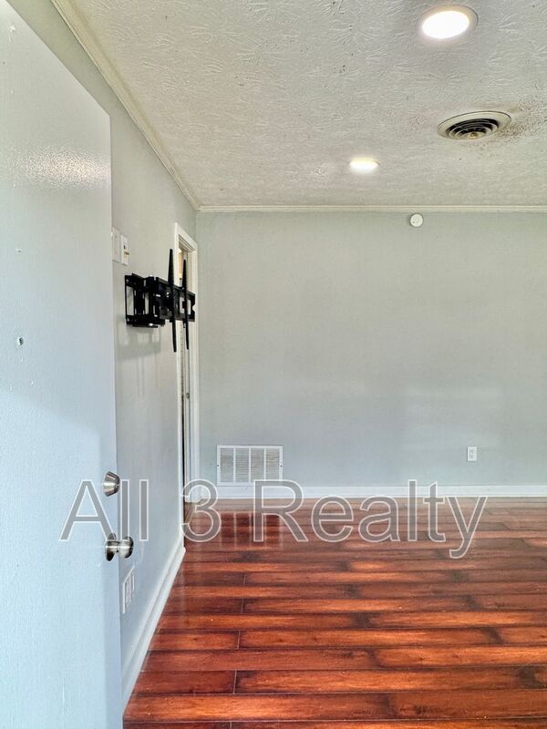 Foto del edificio - 3405 Vermont Dr