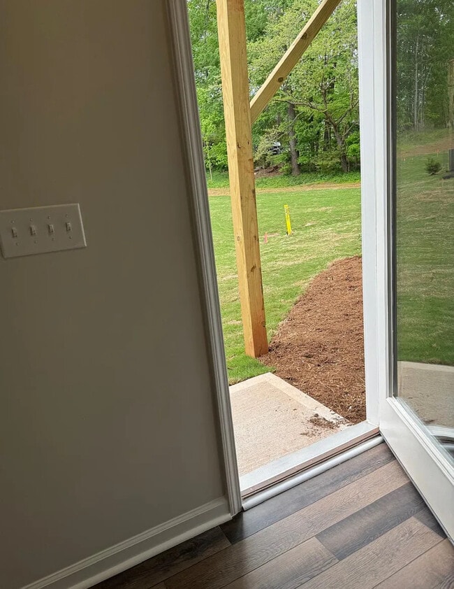 Building Photo - 1056 Lily Loch Way