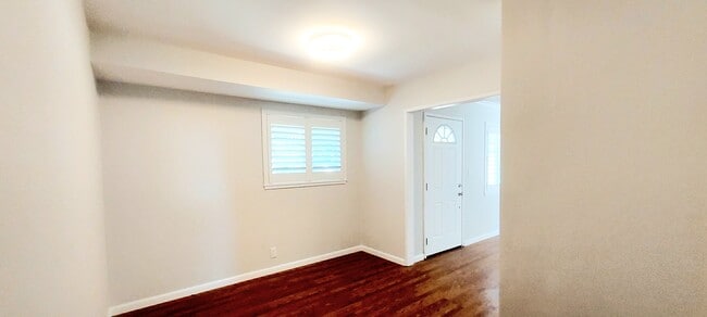 Building Photo - 1321 Evergreen Dr