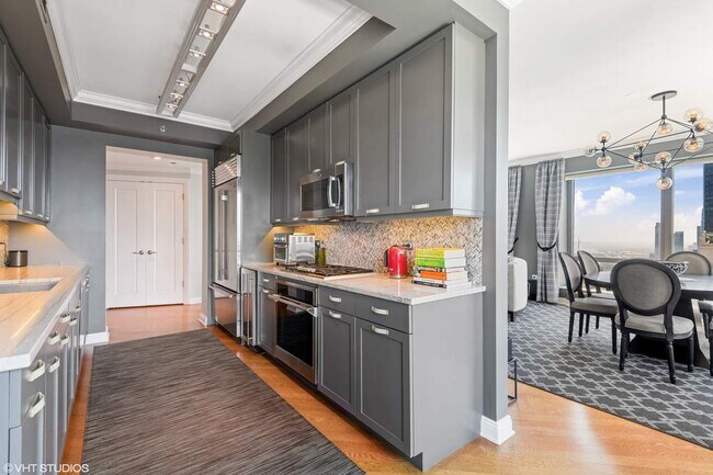 Building Photo - 130 N Garland Ct