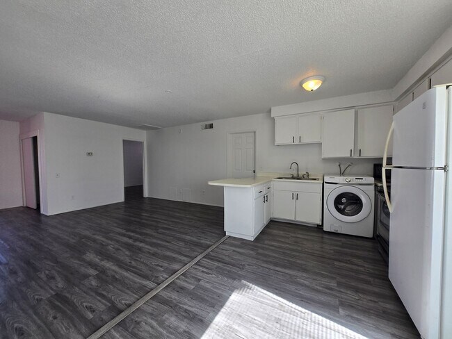 Foto del edificio - 2937 Stewart Ave