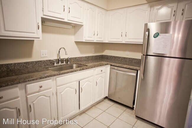 Building Photo - 2 br, 2.5 bath House - 1206 Oak Tree Drive