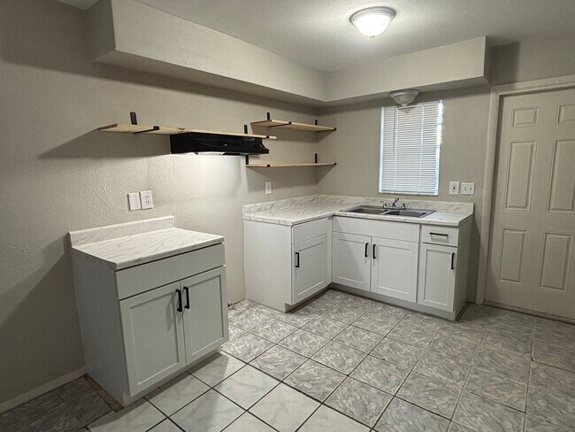 Foto del edificio - 921 33rd Ave W