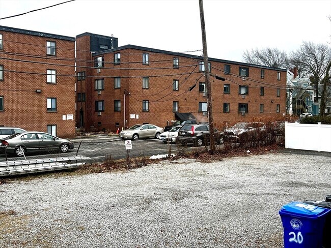 Foto del edificio - 22 Winslow Rd
