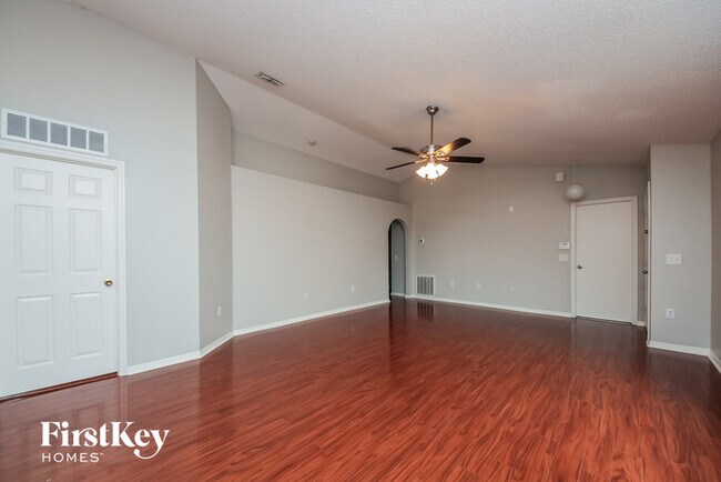 Foto del edificio - 3122 Whispering Trails St