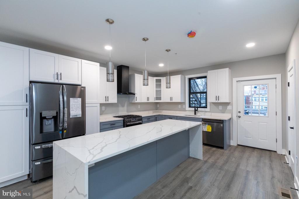 Foto principal - 1321 Shepherd St NW