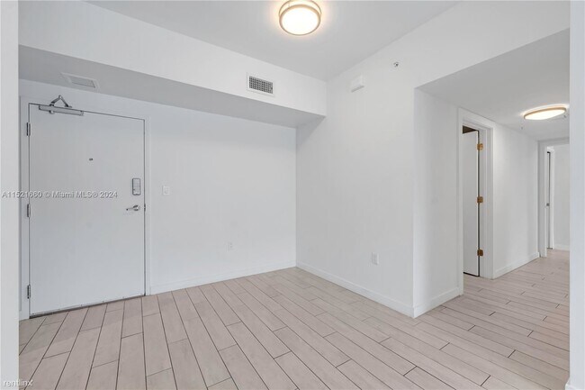 Foto del edificio - 2 br, 2 bath Condo - 321 NE 26th St Unit 907