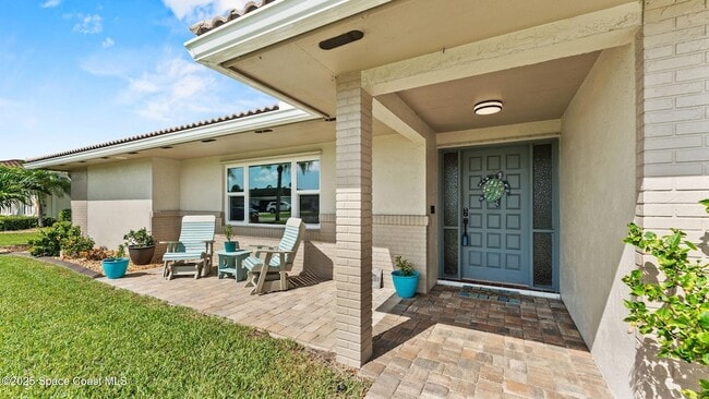 Building Photo - 375 Cherry Dr