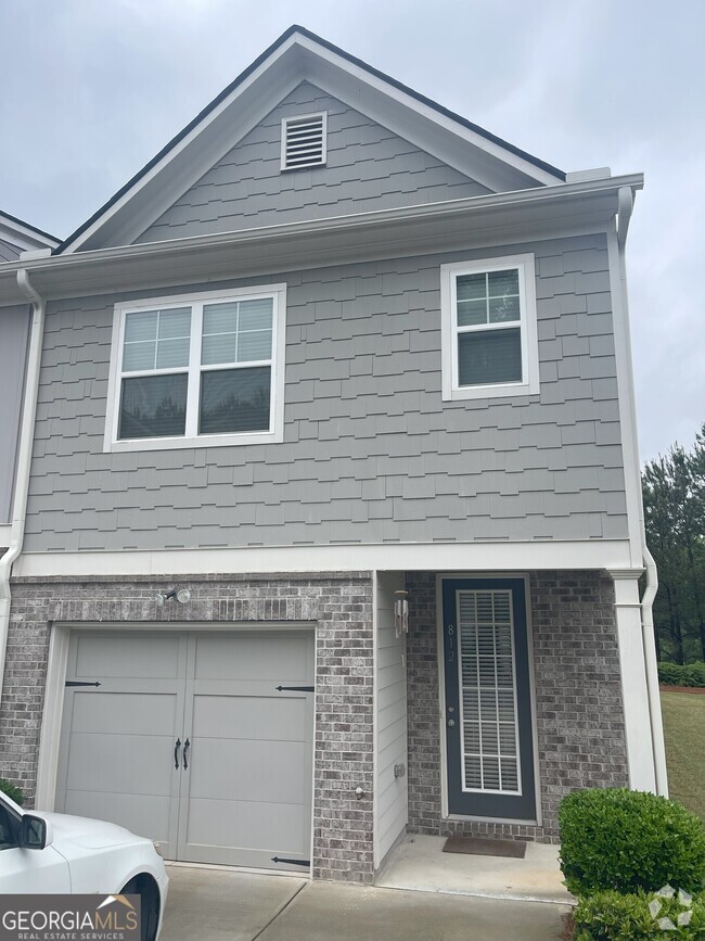 Building Photo - 812 Belfry Terrace