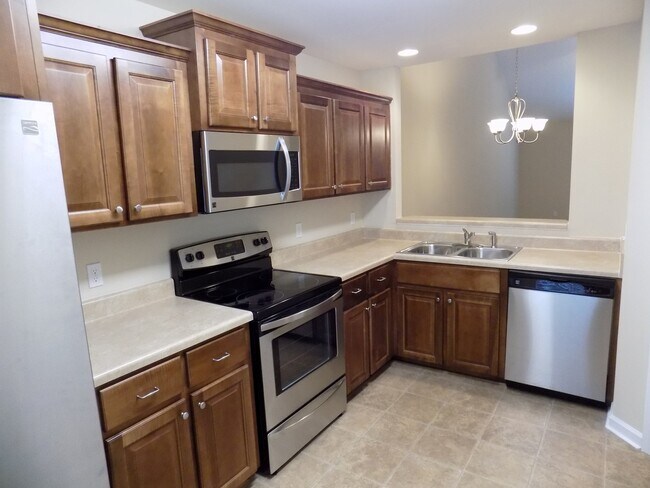 Foto del edificio - Town Home in Pooler! Move-In Ready