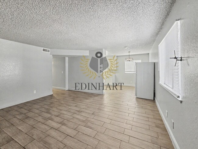 Foto del edificio - 3948 E Woodward Ave