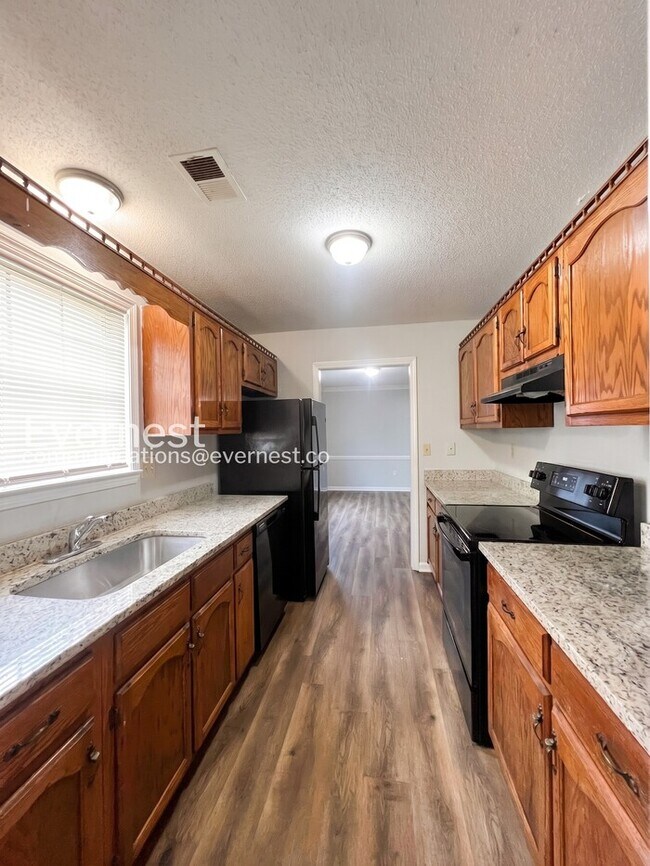 Foto del edificio - 3285 Edenshire Ln