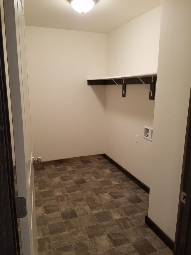 Foto del edificio - 1512 Butler Creek Ave