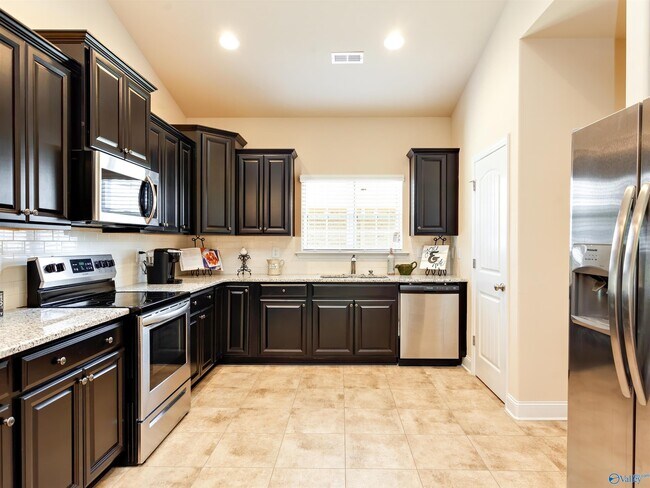 Building Photo - 229 Abercorn Dr