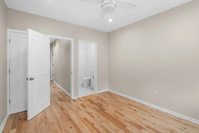 Building Photo - 2510 E Fayette St
